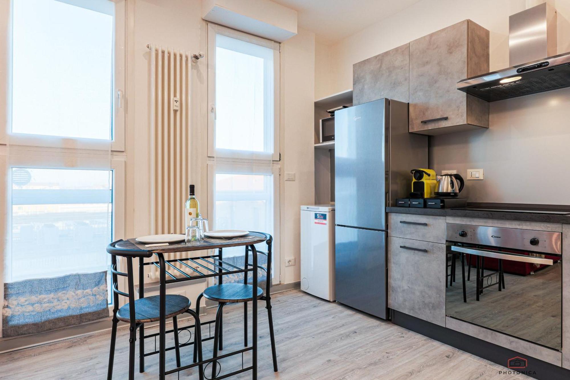 Front Station Apartment - Stazione Centrale Di Bologna Bagian luar foto