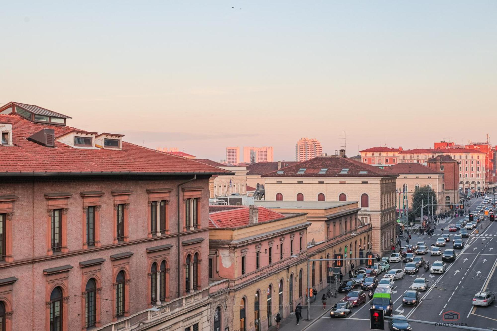 Front Station Apartment - Stazione Centrale Di Bologna Bagian luar foto