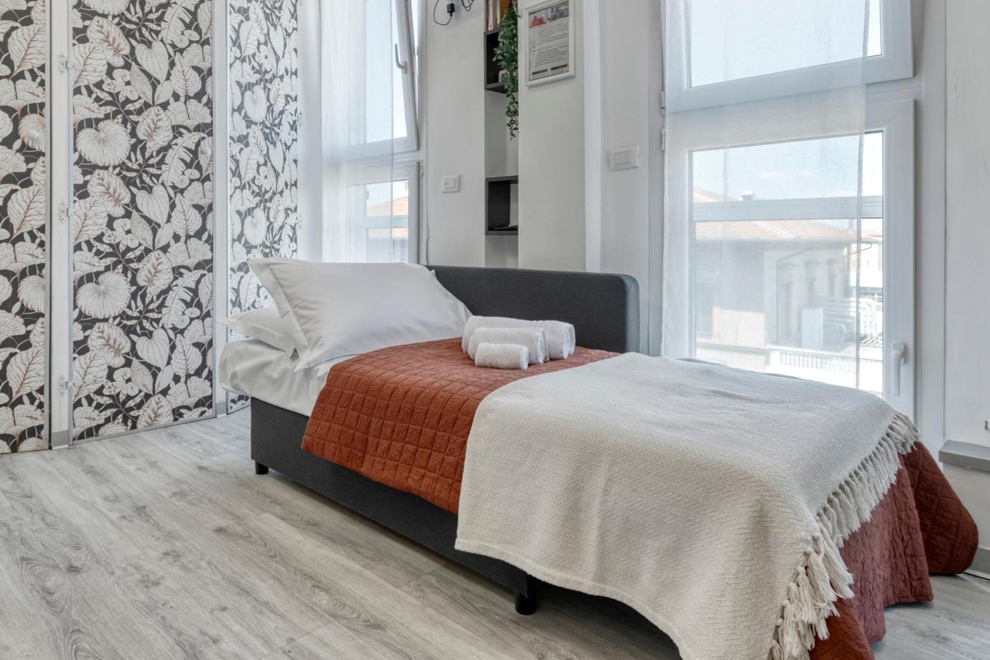 Front Station Apartment - Stazione Centrale Di Bologna Bagian luar foto