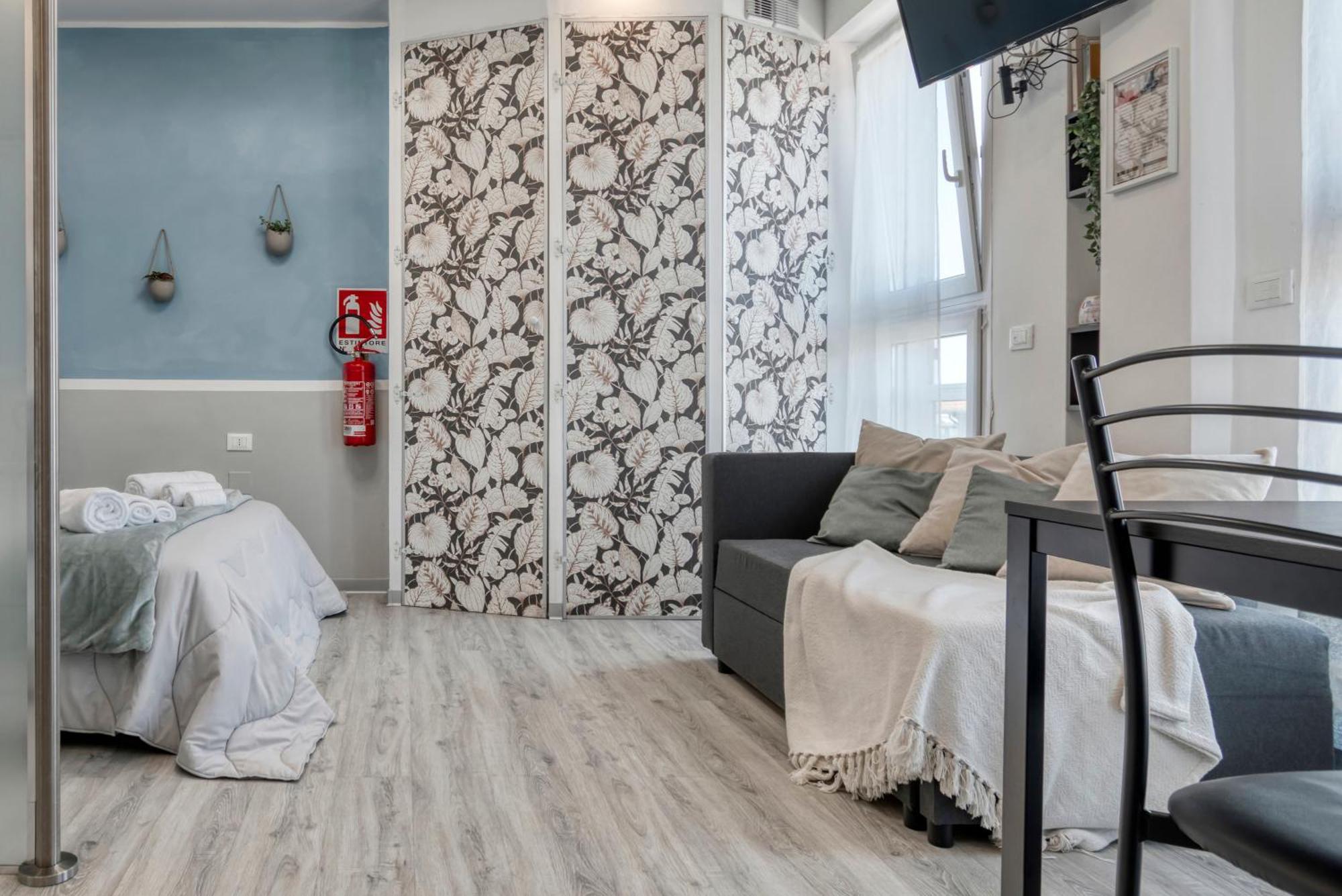 Front Station Apartment - Stazione Centrale Di Bologna Bagian luar foto
