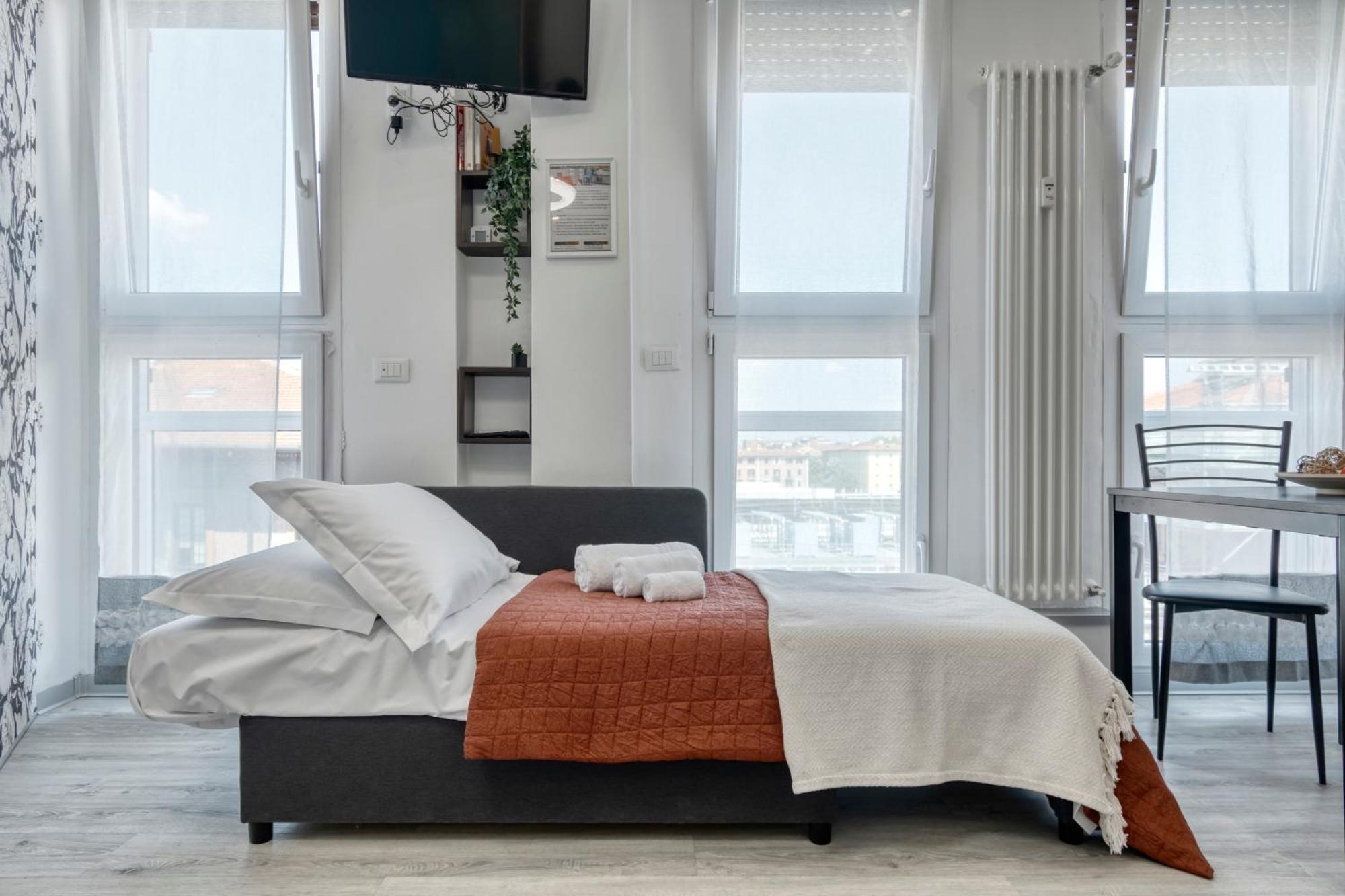 Front Station Apartment - Stazione Centrale Di Bologna Bagian luar foto